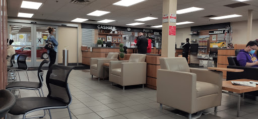 Toyota Dealer «Maplewood Toyota», reviews and photos, 2873 Maplewood Dr, Maplewood, MN 55109, USA