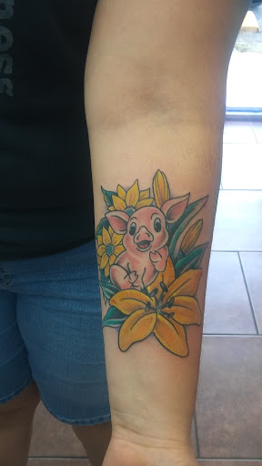 Tattoo Shop «Kingpin Tattoo», reviews and photos, 208 W Veterans Memorial Blvd, Harker Heights, TX 76548, USA