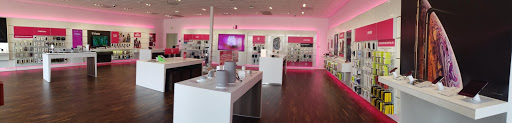 Cell Phone Store «T-Mobile», reviews and photos, 1499 S Randall Rd, Algonquin, IL 60102, USA