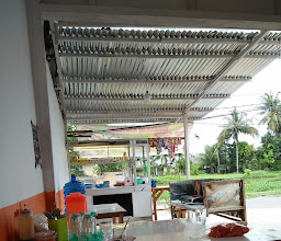 Warung Kamsut photo