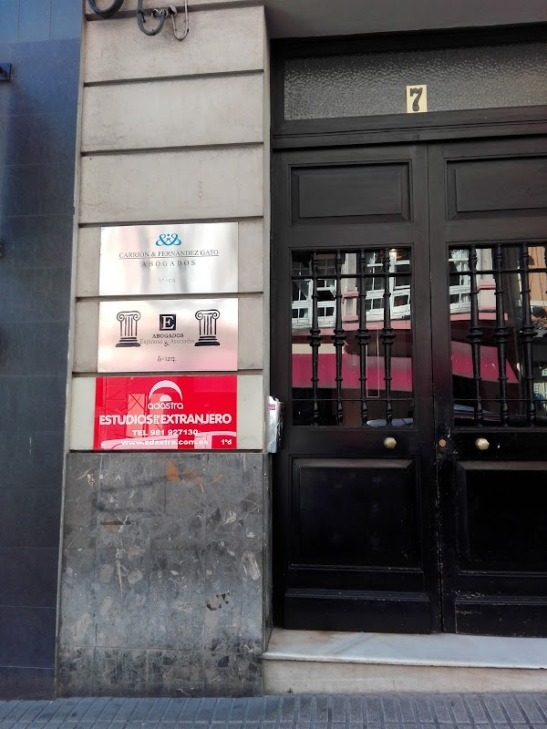 Imagen de Ad Astra Estudios en el Extranjero (1 de 4)