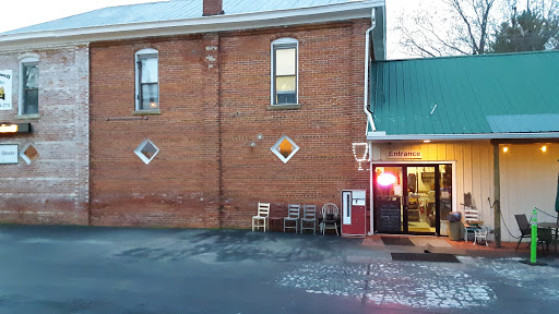 Winery «Bardwell Winery», reviews and photos, 716 N High St, Mt Orab, OH 45154, USA