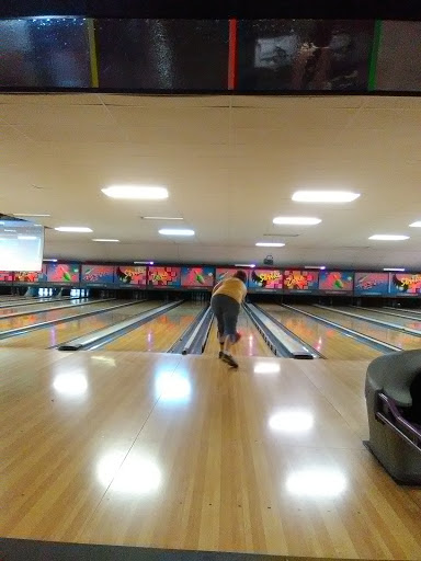 Bowling Alley «Classic Bowl», reviews and photos, 1867 N Circle Dr, Colorado Springs, CO 80909, USA