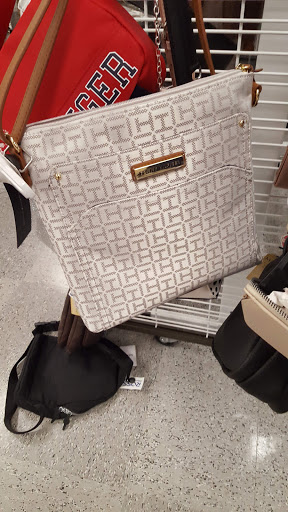 Clothing Store «Ross Dress for Less», reviews and photos, 1030 N Rengstorff Ave, Mountain View, CA 94043, USA