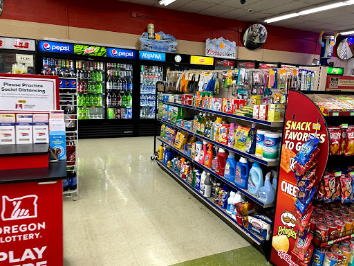 Grocery Store «Get & Go Grocery», reviews and photos, 2200 Molalla Ave, Oregon City, OR 97045, USA
