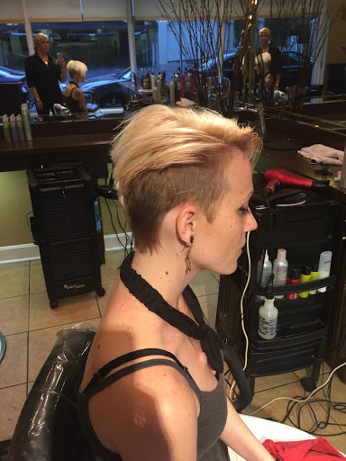 Beauty Salon «Salon Sophia», reviews and photos, 4625 Wornall Rd, Kansas City, MO 64112, USA