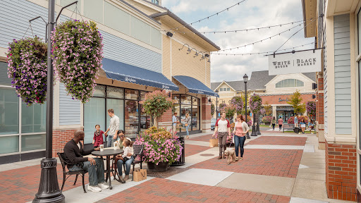 Shopping Mall «The Shoppes at Farmington Valley», reviews and photos, 110 Albany Turnpike, Canton, CT 06019, USA