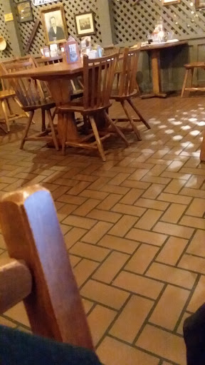 American Restaurant «Cracker Barrel Old Country Store», reviews and photos, 80 Alamo Dr, London, KY 40741, USA