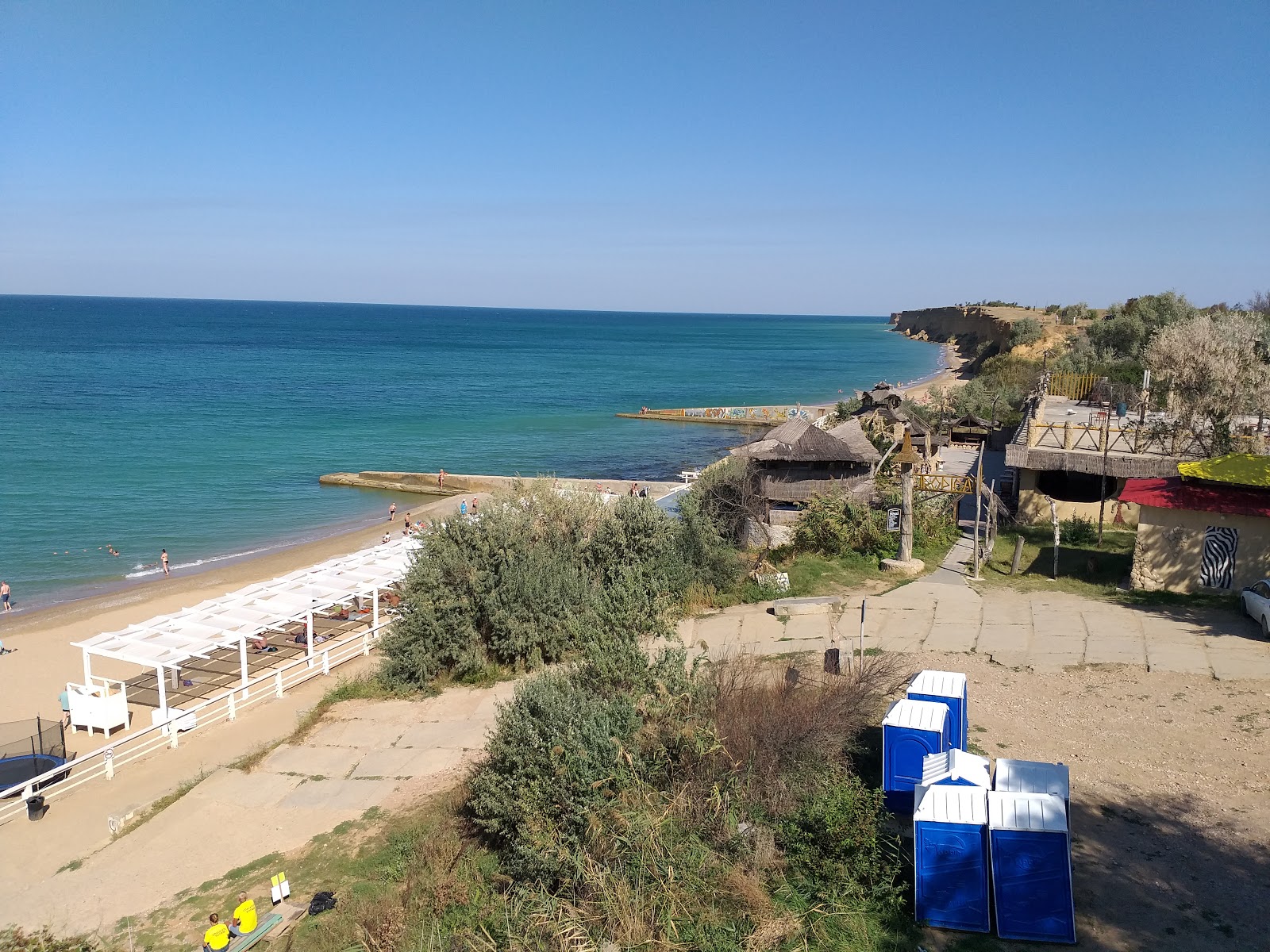 Foto de Andreevka beach área de comodidades