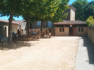 Aire de pique nique à Larressingle