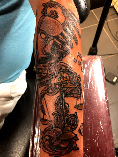 Find small finger tattoo ideas for your next unique tattoo in Saint Louis at Never Fade Tattoo Studio
