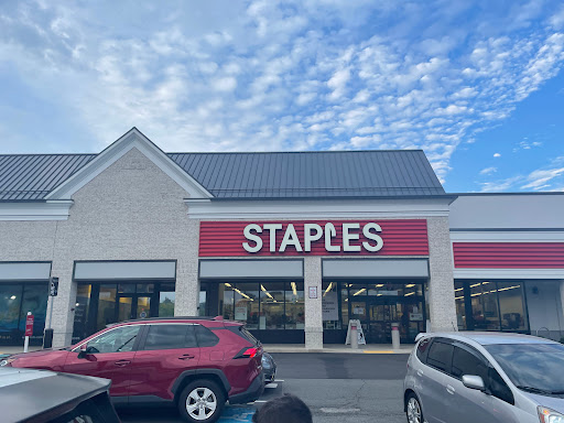 Office Supply Store «Staples», reviews and photos, 1104 W Broad St, Falls Church, VA 22046, USA