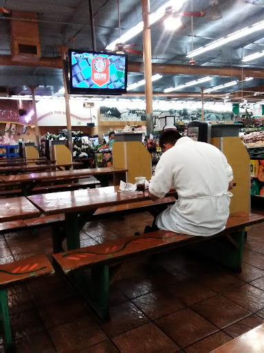 Supermarket «Vallarta Supermarkets», reviews and photos, 2705 S H St, Bakersfield, CA 93304, USA