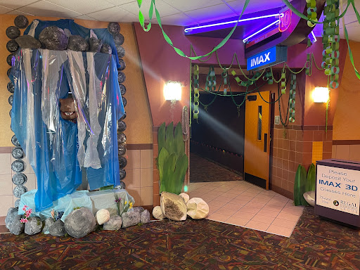 Movie Theater «Regal Cinemas Gulf Coast 16 & IMAX», reviews and photos, 10028 Gulf Center Dr, Fort Myers, FL 33913, USA