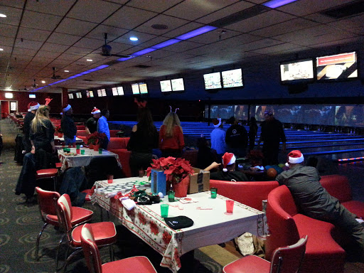 Bowling Alley «AMF Sayville Lanes», reviews and photos, 5660 Sunrise Hwy, Sayville, NY 11782, USA