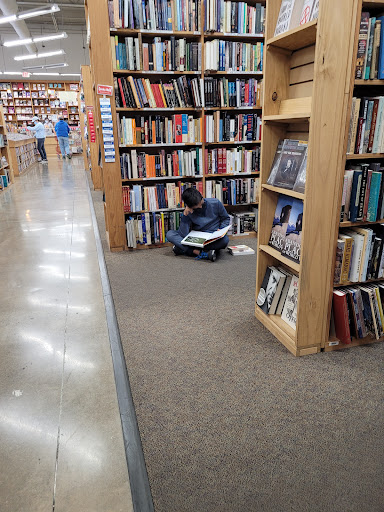 Book Store «Half Price Books», reviews and photos, 2601 S Interstate 35 e300, Round Rock, TX 78664, USA