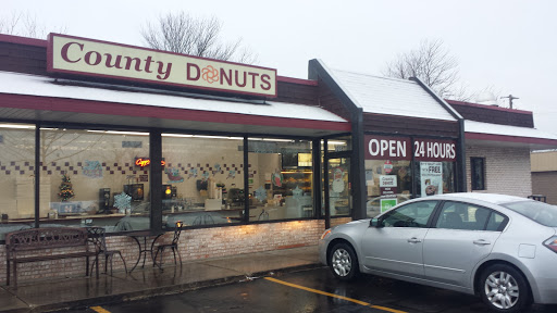 Donut Shop «County Donuts», reviews and photos, 1218 S Roselle Rd, Schaumburg, IL 60193, USA