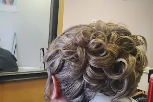 Vianney Hair Salon image