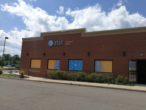 Cell Phone Store «AT&T Authorized Retailer», reviews and photos, 420 E Rollins Rd, Round Lake Beach, IL 60073, USA