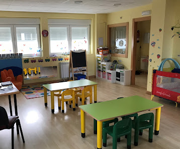Escuela Infantil Municipal Peque Nava Avd. Los Colonos, S/N, 34170 Cascón de la Nava, Palencia, España