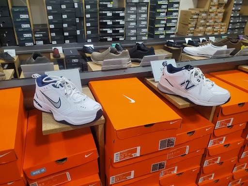 Clothing Store «Nike Factory Store», reviews and photos, 4401 N Interstate Hwy 35 #399, Round Rock, TX 78664, USA