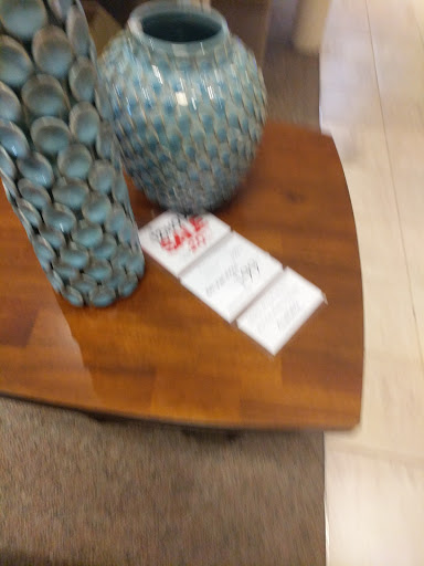 Furniture Store «Art Van Furniture - Waterford», reviews and photos, 5053 Dixie Hwy, Waterford Twp, MI 48329, USA