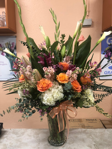 Florist «Canoga Park Florist», reviews and photos, 7144 Owensmouth Ave, Canoga Park, CA 91303, USA