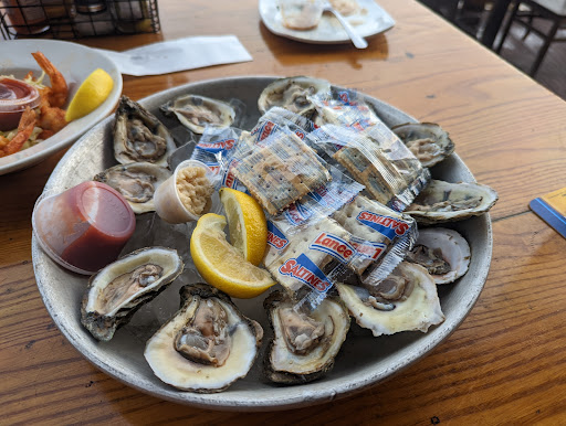 Seafood Restaurant «AJ’s Seafood & Oyster Bar», reviews and photos, 116 Harbor Blvd, Destin, FL 32541, USA
