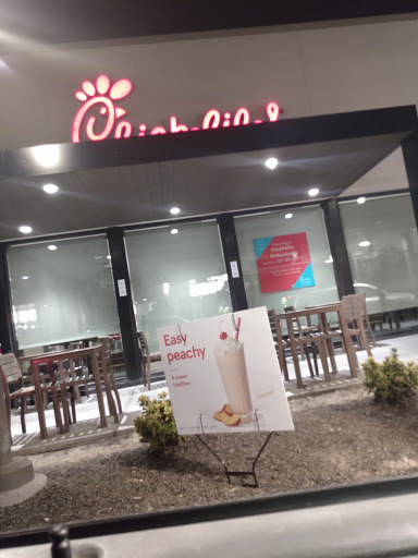 Chicken Restaurant «Chick-fil-A», reviews and photos, 4644 Madison Ave, Sacramento, CA 95841, USA