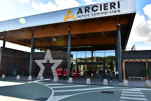 Centro Commerciale Arcieri image
