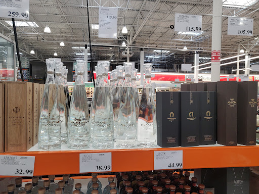 Warehouse store «Costco Wholesale», reviews and photos, 5101 Business Center Dr, Fairfield, CA 94534, USA