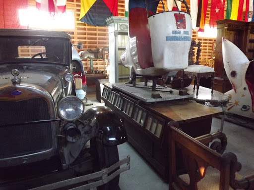 Wickford Antique Est Liquidators