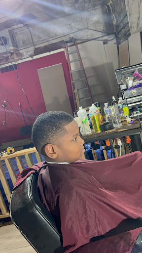 Barber Shop «SpotLight Barber Shop», reviews and photos, 2673 N Buffum St, Milwaukee, WI 53212, USA