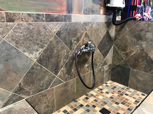 Pet Store «Pet Valu», reviews and photos, 725 River Rd, Edgewater, NJ 07020, USA