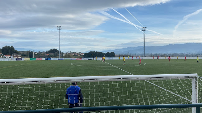 Avaliações doCampo dos Monções - Torre, Viana do Castelo em Almada - Campo de futebol