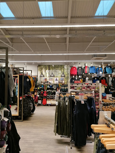 Reviews of Mountain Warehouse Durham Retail Park in Durham - Sporting goods store