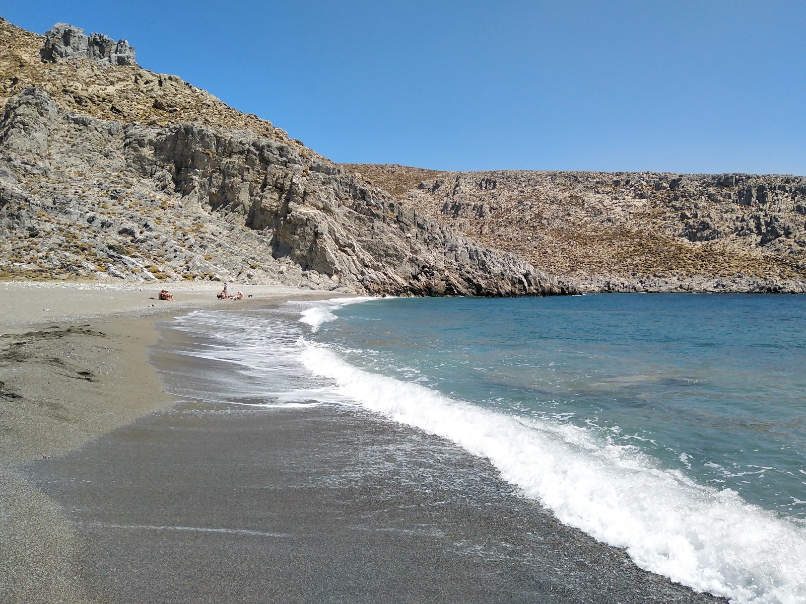 Zdjęcie Vatses beach z powierzchnią piasek z kamykami