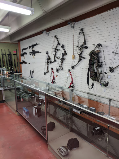 Pawn Shop «Crossville Pawn & Guns», reviews and photos, 245 Elmore Rd # 101, Crossville, TN 38555, USA