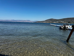 Huzur Camping Plaji'in fotoğrafı - rahatlamayı sevenler arasında popüler bir yer
