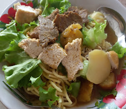 Tahu Campur Warung Legendaris photo