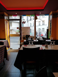Atmosphère du Restaurant tibétain Restaurant Tibétain Pays des Neiges à Paris - n°3