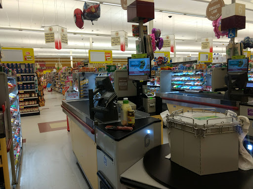 Supermarket «Super Stop & Shop», reviews and photos, 533 E Main St, Bay Shore, NY 11706, USA