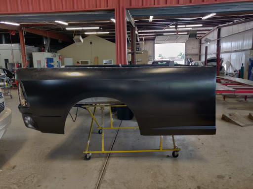 Auto Body Shop «Body Works Collision Center», reviews and photos, 1854 Interstate 35 Frontage Rd, New Braunfels, TX 78130, USA