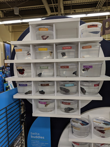 Pet Supply Store «Petco Animal Supplies», reviews and photos, 1215-1309 NJ-33 #1, Hamilton Township, NJ 08690, USA