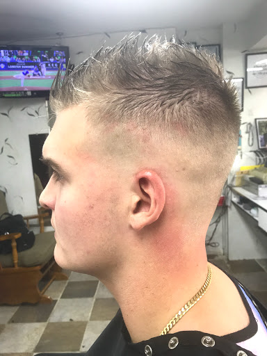 Barber Shop «New York Barber Shop», reviews and photos, 87 N Beverwyck Rd # B, Lake Hiawatha, NJ 07034, USA