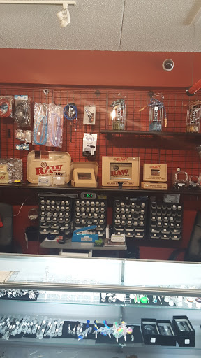 Tobacco Shop «We Roll», reviews and photos, 2339 Tamiami Trail E, Naples, FL 34112, USA