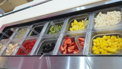 Frozen Yogurt Shop «Yogen Fruz», reviews and photos, 1809 NE 123rd St, North Miami, FL 33181, USA