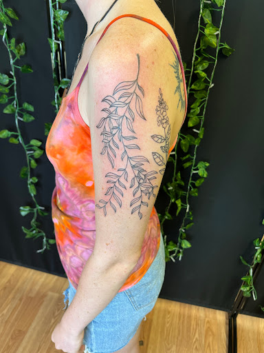 Explore tattoo ideas for the hand, creative tattoo ideas in Harrisonburg, available at Liberty Street Tattoos