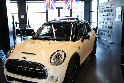 Car Dealer «Ferman MINI of Tampa Bay», reviews and photos, 31320 US-19, Palm Harbor, FL 34684, USA