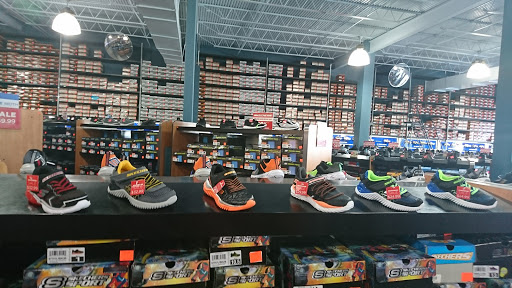 Shoe Store «SKECHERS Factory Outlet», reviews and photos, 8460 Gulf Fwy, Houston, TX 77017, USA